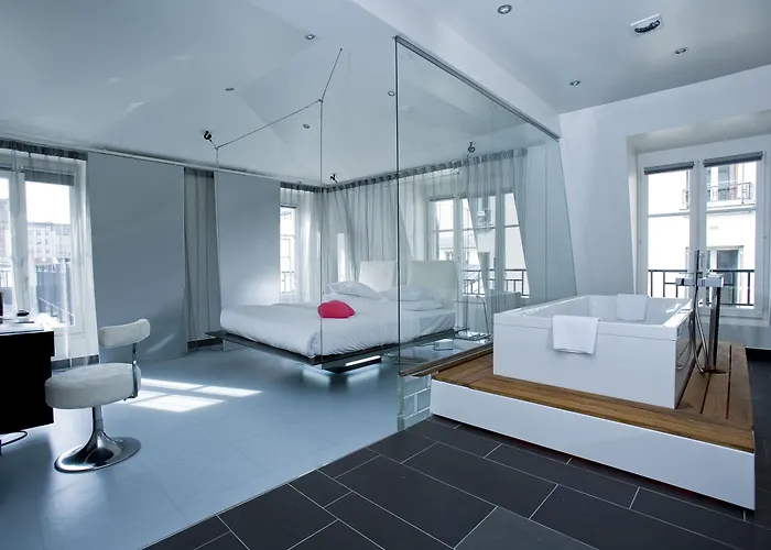 Kube Hotel Parijs